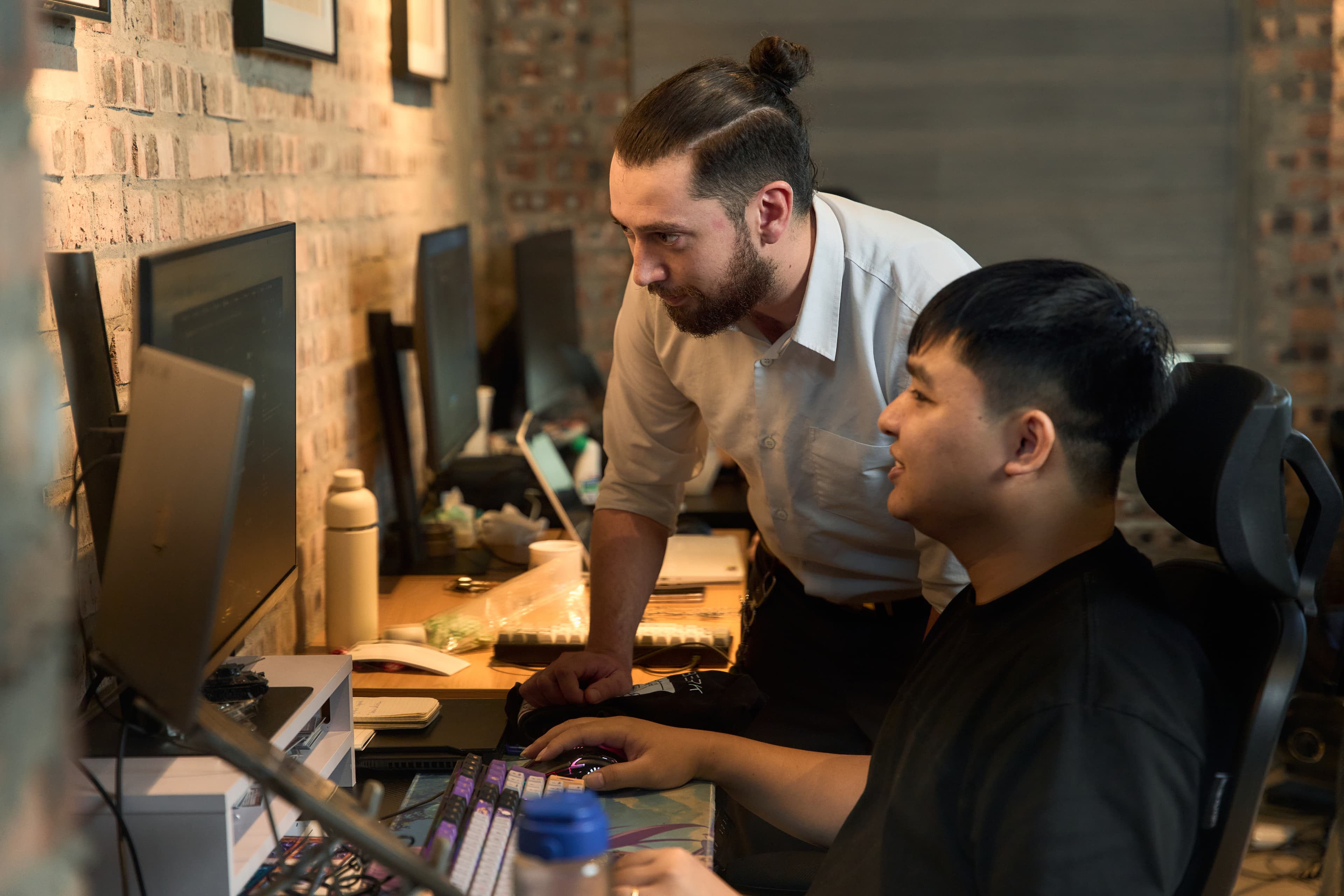 Our team member row 1 4